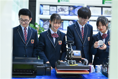 数字文化创意软件开发 为孩子开辟高中后的广阔新航道