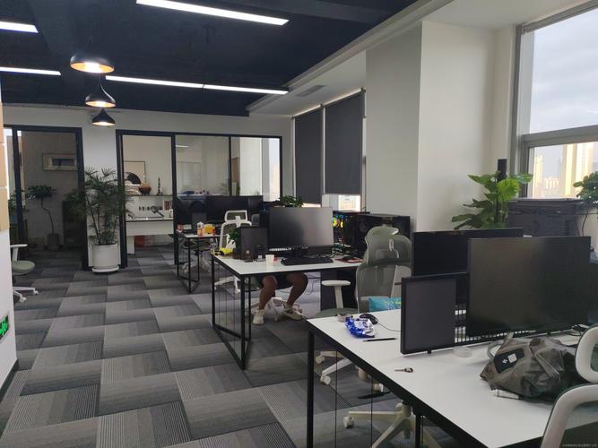 公司相册 用数字创意赋能互联网安全与数据服务新业态